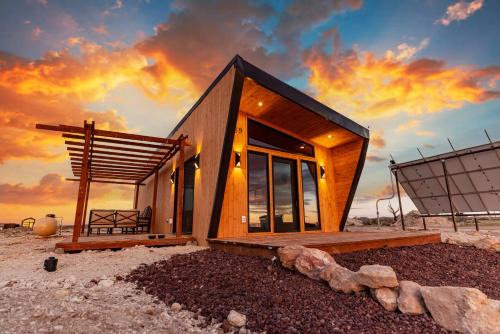 Valle Villa | stargazing grand canyon skylight tiny home venus