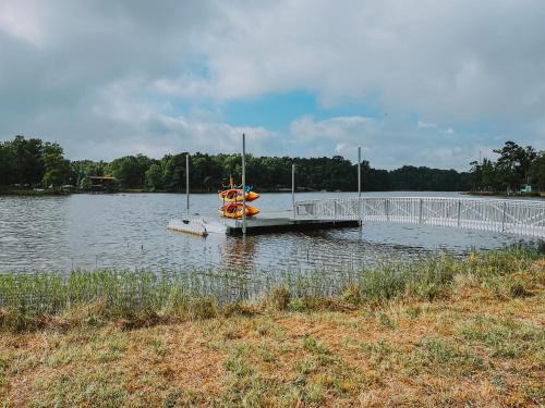 Coosa Hotel | Starlight Haven at Weiss Lake