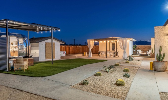 Desert Hot Springs Apartment | Starlit Nights Getaway w/Soaking Tub