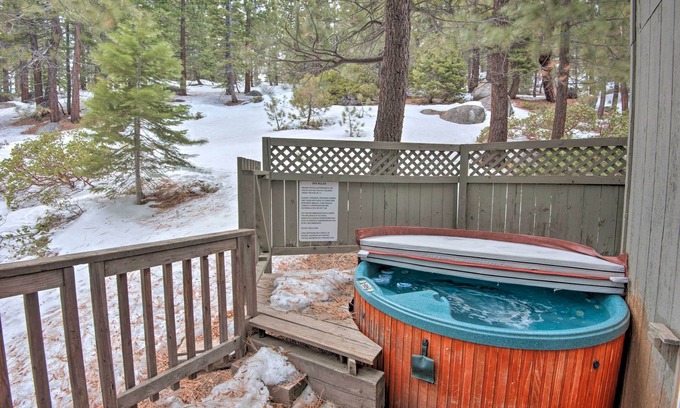 Tahoe Village Cottage | Stateline Ski House: Walk to Boulder Lift!