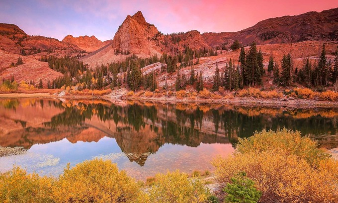 Canyon Rim House | Stay 4 Nights or Longer Now Through Feb 28th and Get 15% Off