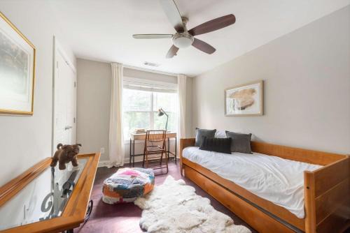 Edgewood House | Stay A'Wylie