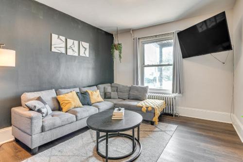 Stroudsburg House | Stay and Play in Dtwn Stroudsburg Updated Townhouse