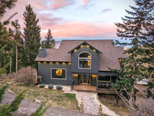 Evergreen House | Stay in Evergreen - Denver Mountain Escape