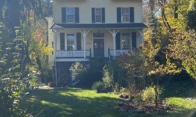 Mount Washington House | Stay in Prince Charming's 3-bedroom house in Baltimore