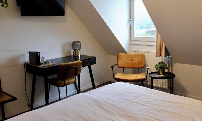 Municipality of West Maas en Waal Hotel | Stay overnight in an atmospheric room with beautiful views.