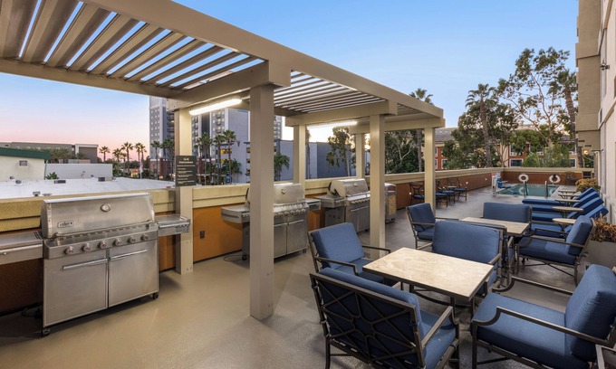 Anaheim Resort Hotel | Stay & Play Anaheim! Queen Suite w/Pool, Gym, BBQ, Disney Walking Distance!