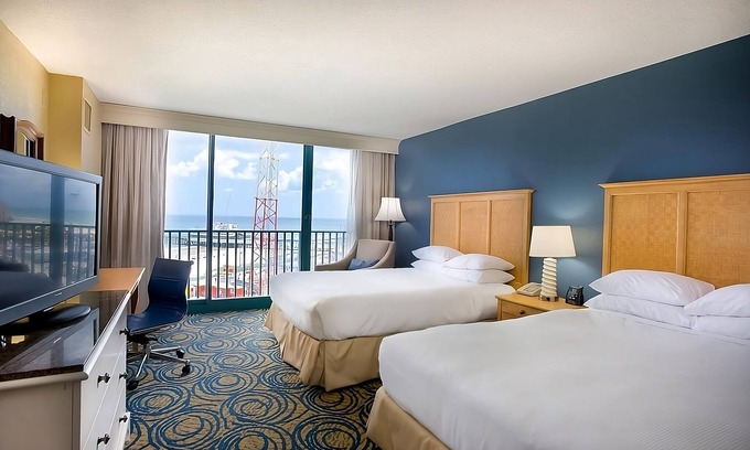 Brush - Stewarts Resort | Stay Right on the Beach! Two Modern Units! 2 Pools and Spa Center, Parking!