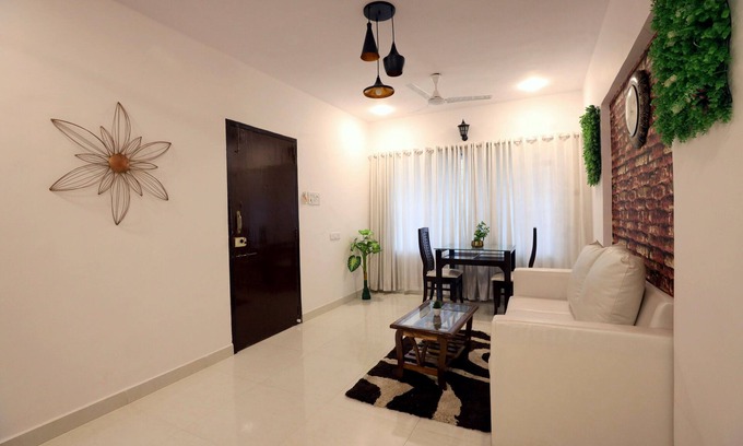 Kandivali East Apartment | Stay with Modern Facilities and Homely Ambiance