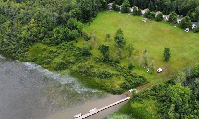 Algoma District Cottage | Staying by the Lakeside Cottages