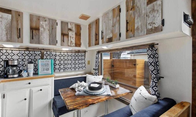 Twin Falls Apartment | #StayinMyDistrict Twin Falls Backyard Glamper