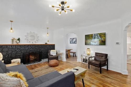 Twin Falls House | #StayinMyDistrictTwinFalls Tudor