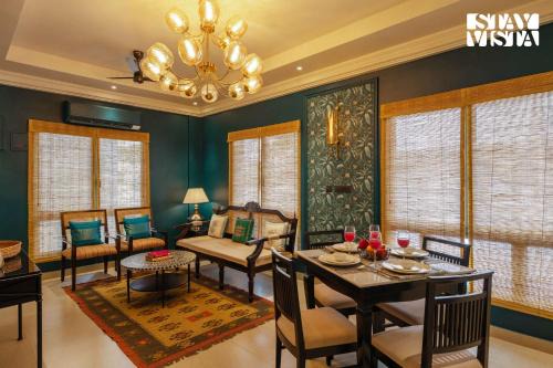 Ballygunge Apartment | StayVista at Nayak House with Terrace, Wi-Fi