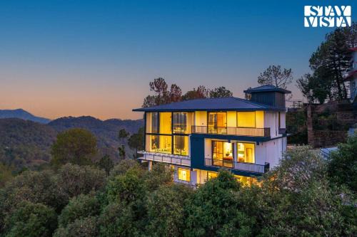 Kumarhatti Villa | StayVista at Petal Perch 4 BR and 2 BR with Bonfire in Kasauli