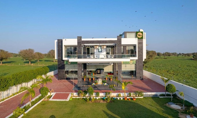 Dudu Villa | StayVista at The Urban Arcade