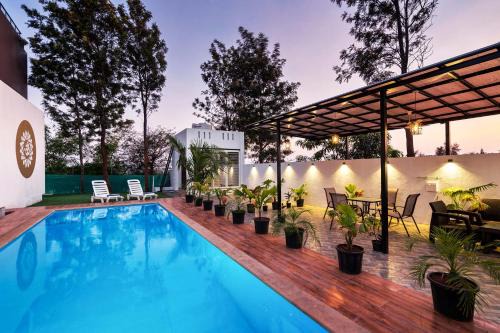 Nashik Villa | StayVista's Vinho Sunsets - Farm-View Villa Near Sula with Pool & Terrace