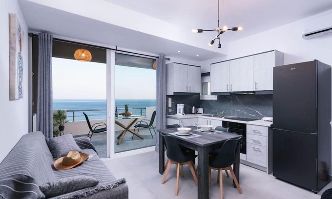 Crisostomos Apartment | Stella Apartment