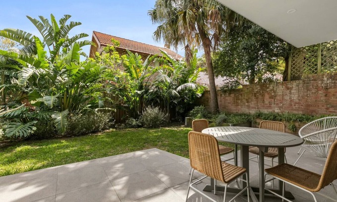 Coogee Apartment | Steps from the Shore: Coogee Luxury Beach Living 1