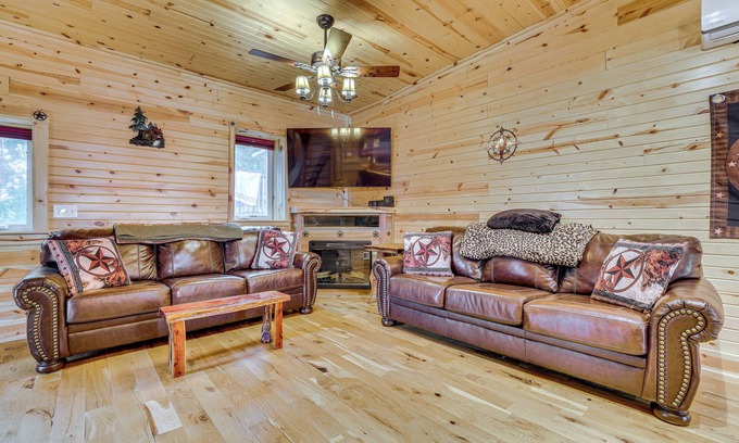 Pepin Apartment | Steps to Marina & Beach: Couple’s Cottage in Pepin