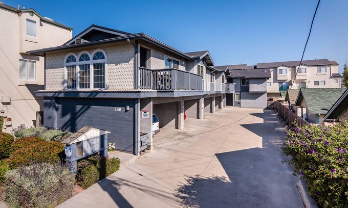 Downtown Condo | ~Steps To The Beach Downtown Gem!~