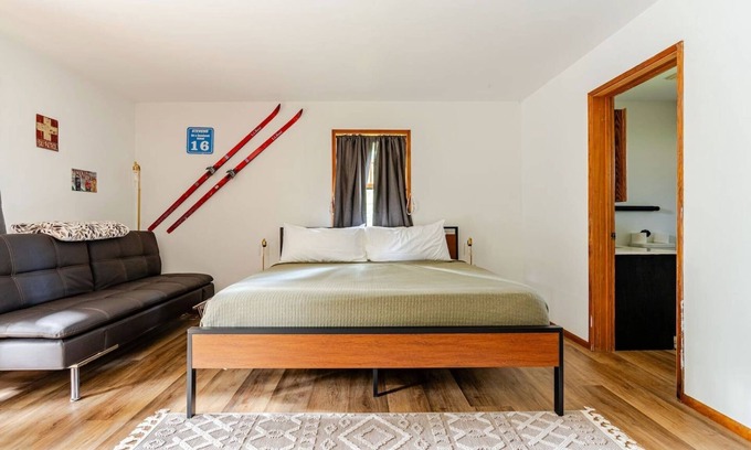 Baring Cottage | Stevens Ski Cottage - close to snow sports & river!