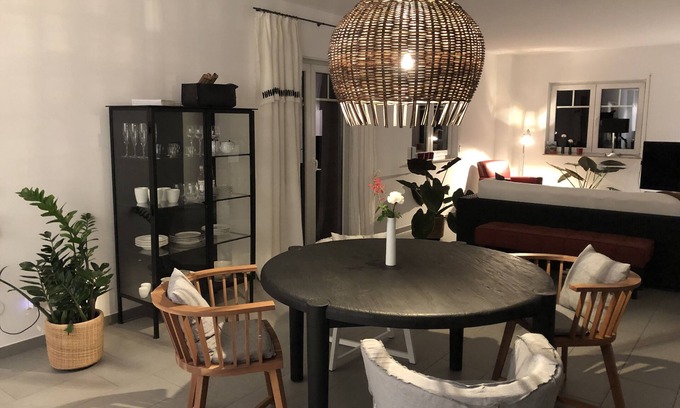 Haigerloch Condo | Stilvolle Ferienwohnung mit Riesiger Dachterrasse