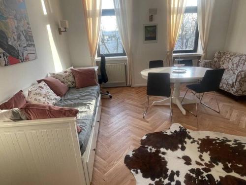 Brigittenau Apartment | Stilvolles Augarten Refugium