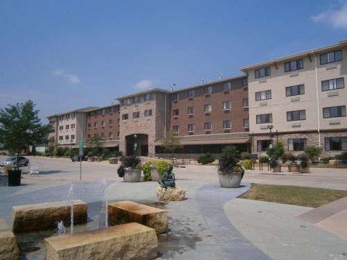 Moline Hotel | Stoney Creek Hotel Quad Cities - Moline