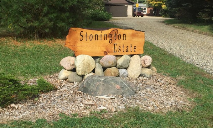 Augusta House | Stonington Estate Carriage Room