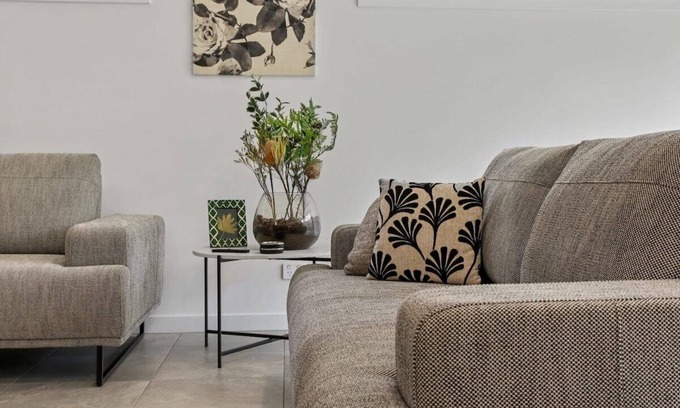 Reservoir House | Storey Time I 2BR Townhouse for Melbourne Travel
