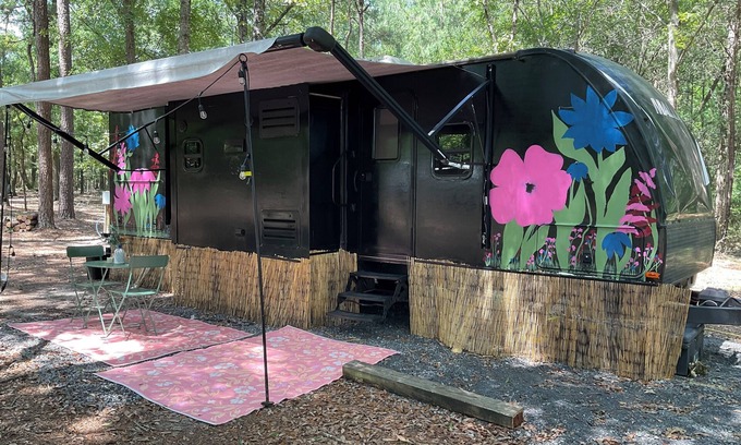 Hopkins House | Storms passing luxurious RV
