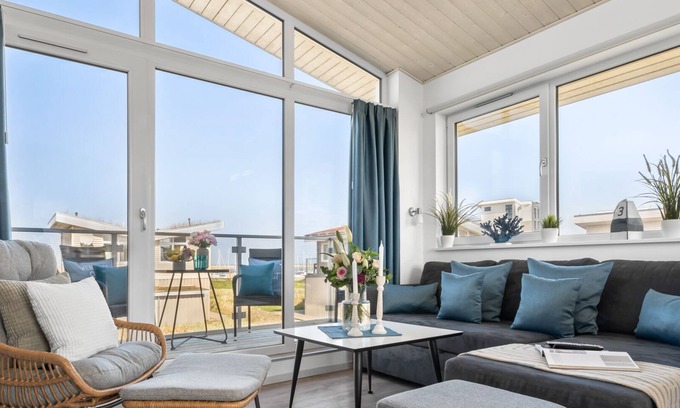 Wendtorfer Strand House | Strandmuschel - gute Ausstattung, Meerblick, Terrasse, Sauna, Bikeport, NK inkl.