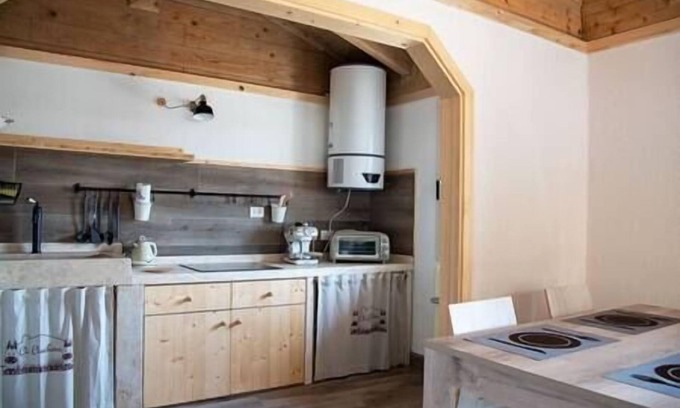 Mercato Saraceno House | Straw apartment