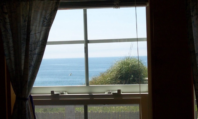 Bandon Cottage | Strawberry Point A New England Style Cottage With Ocean View