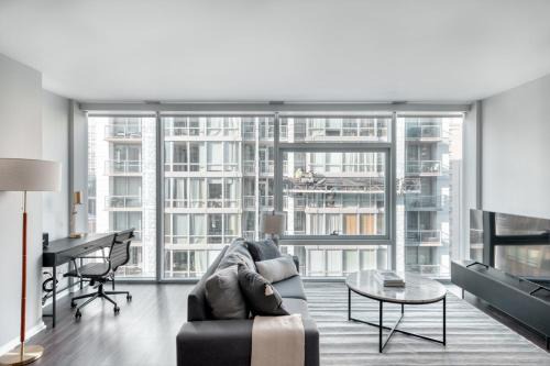 Streeterville Apartment | Streeterville jr 1br w pool gym nr Riverwalk CHI-875