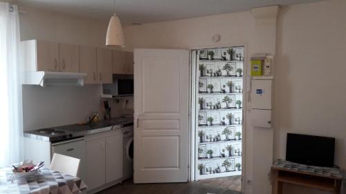 La Roche-sur-Yon Apartment | Studio 20 m2-Proche gare