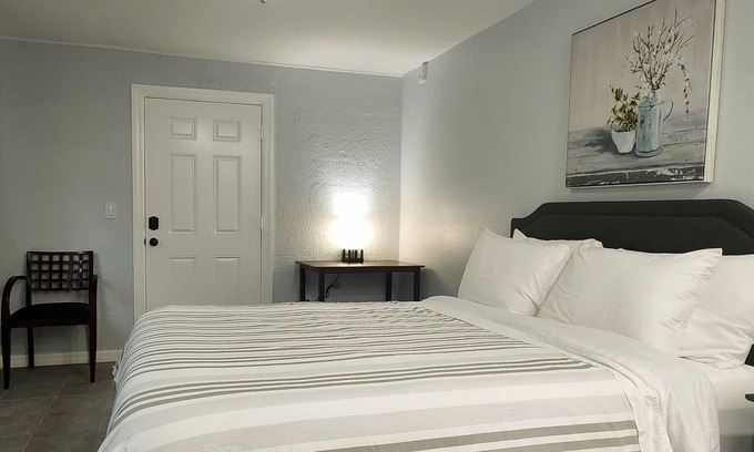 Downtown Apartment | Studio 4A !