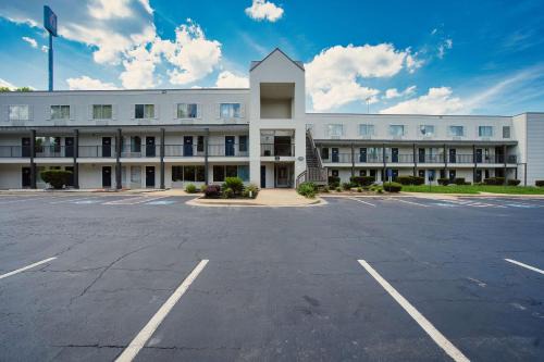 Augusta Hotel | Studio 6 Augusta, GA