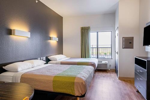 Buda Hotel | Studio 6-Buda, TX