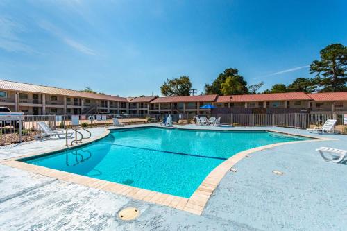 Huntsville Hotel | Studio 6-Huntsville, TX