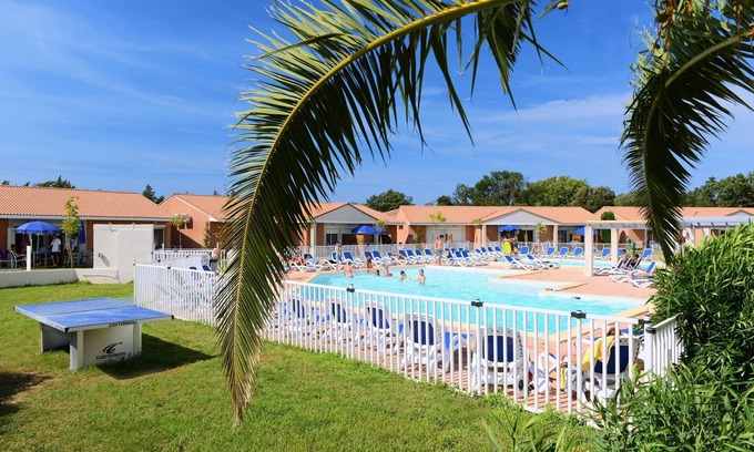 Salleles-d'Aude Apartment | Studio | Accès 2 Piscines + Parking!