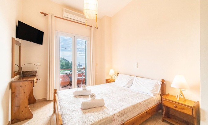 Lakones Apartment | Studio Apartment Arianna Studio 12 with Sea View, Shared Pool & Wi-Fi