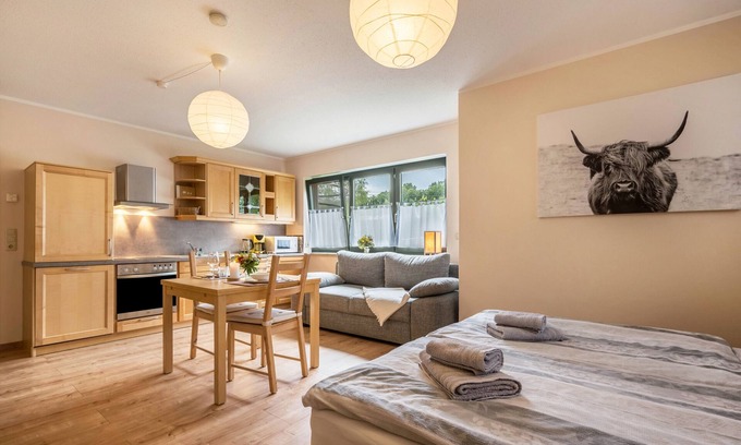 Grunhainichen Apartment | Studio Apartment 'Erzgebirge' with Private Garden and Wi-Fi