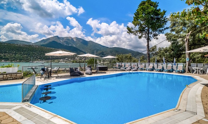 Geni Apartment | Studio Apartment 'King with Sofa Bed 4' with Mountain View, Wi-Fi and Air Conditioning