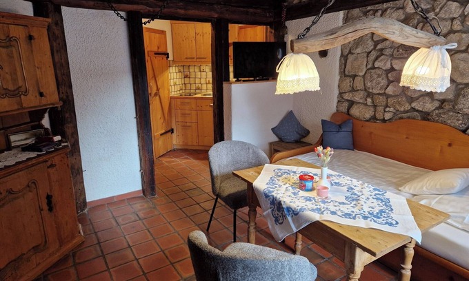 Blasiwald Apartment | Studio Apartment 'Zehntstüble' with Shared Garden and Wi-Fi