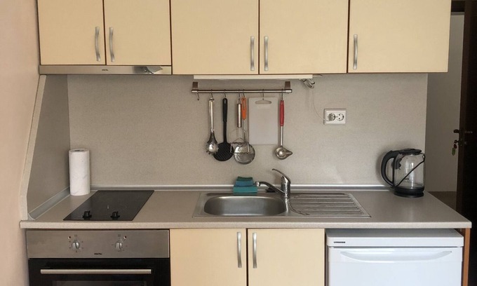 Tankovo Apartment | Studio Apt w Free Airport Pickup