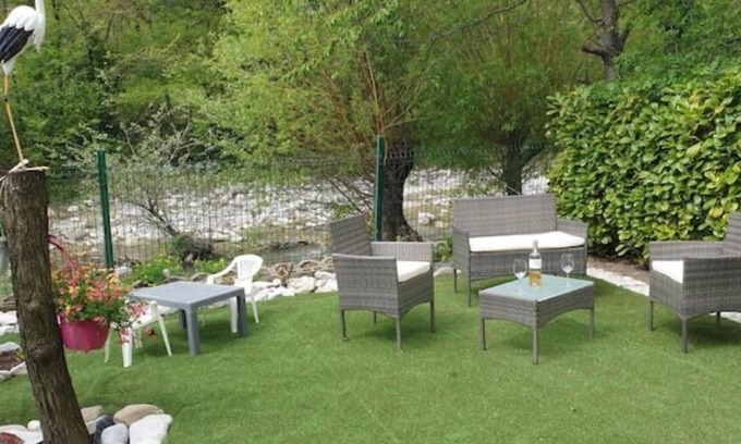 Annot Apartment | Studio Avec Jardin au Bord de la Rivière Avec Jacuzzi