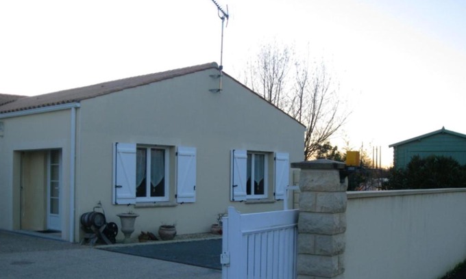 Tonnay-Charente Apartment | Studio avec jardin clos et wifi a Tonnay Charente