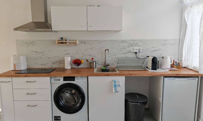 Breda Apartment | Studio Breda Modern Furnishing space with a comfortable, 4min drive station.