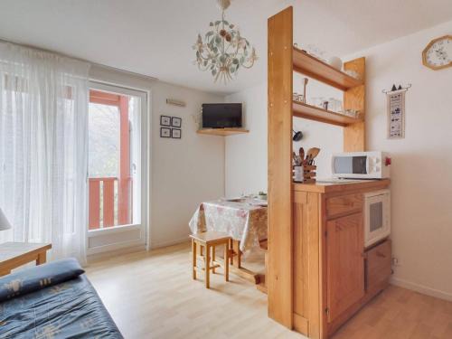 Esquieze-Sere Apartment | Studio Cabine pour 6 pers avec Balcon, Parking et Wifi - Esquièze-Sère - FR-1-402-30